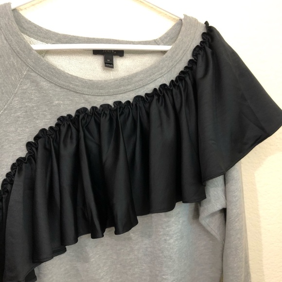 J. Crew Pullover Sweatshirt Gray Black Ruffle NWT - Picture 3 of 9